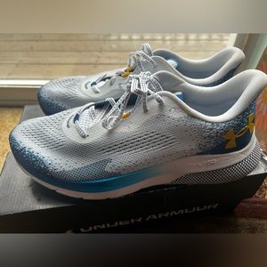 UA HOVR turbulence 2 men’s size 11